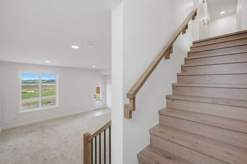 37 Maclean Close, Blackfalds, AB - Indoor Photo Showing Other Room