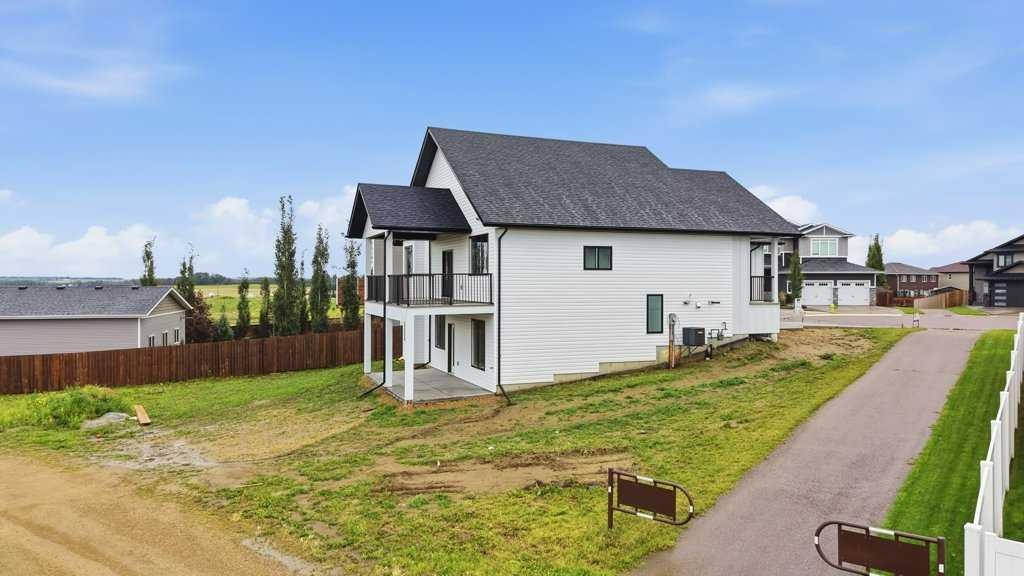 37 Maclean Close, Blackfalds, AB - Outdoor
