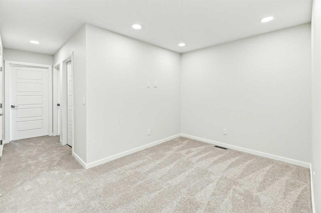 163 Lincoln Crescent, Rural Red Deer County, AB - Indoor Photo Showing Other Room