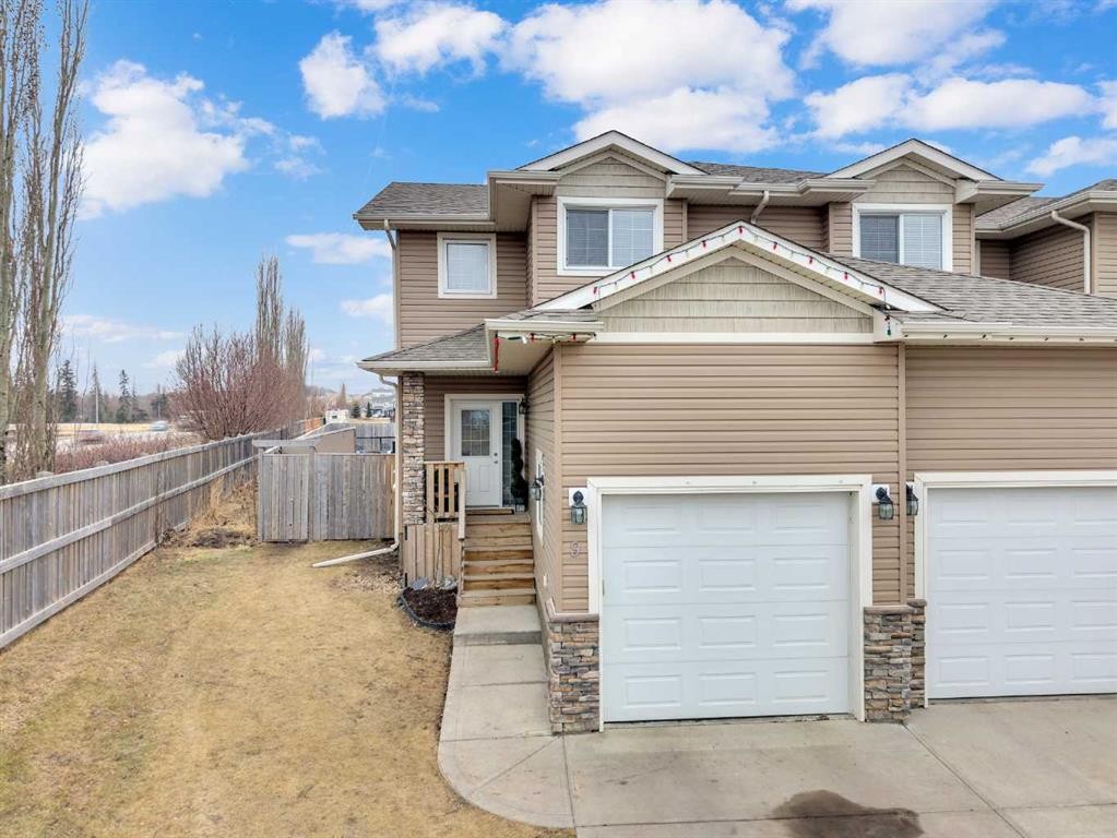 9 Ross Close, Sylvan Lake, AB - Outdoor