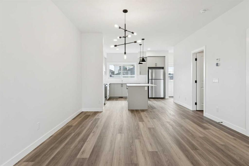 244 Drystone Walk Nw, Calgary, AB - Indoor Photo Showing Kitchen