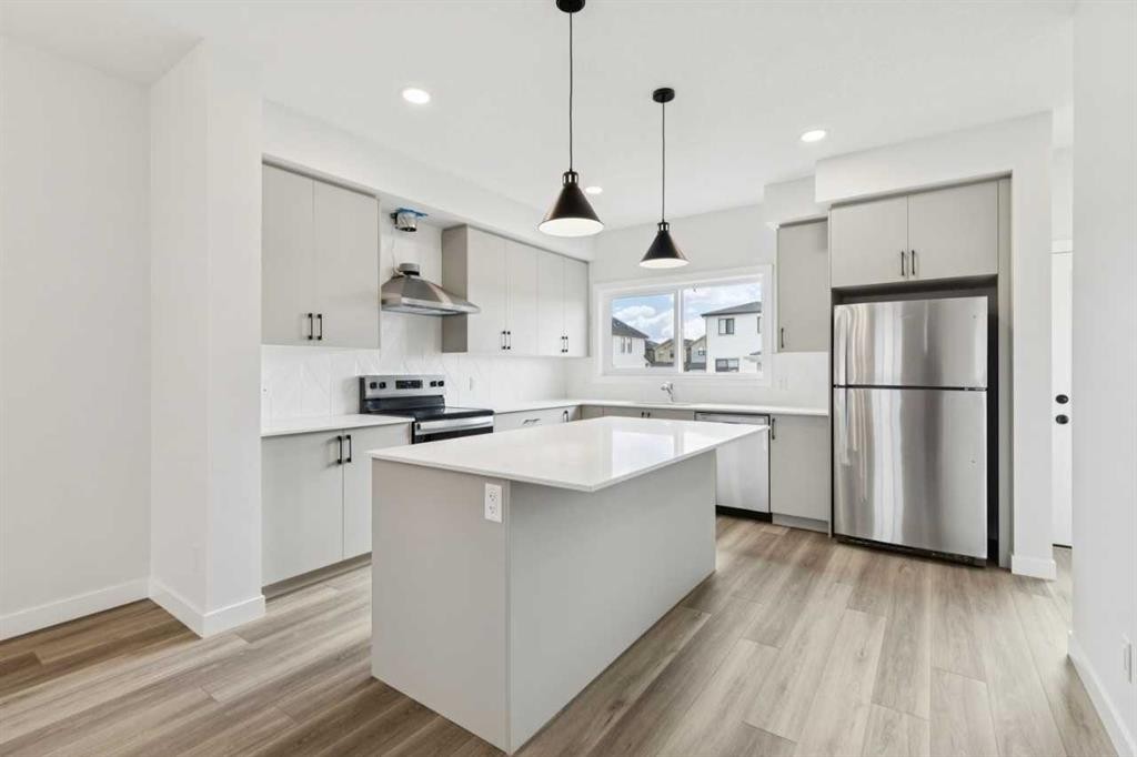 244 Drystone Walk Nw, Calgary, AB - Indoor Photo Showing Kitchen With Upgraded Kitchen