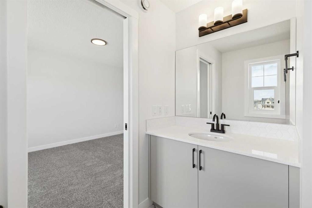 244 Drystone Walk Nw, Calgary, AB - Indoor Photo Showing Bathroom