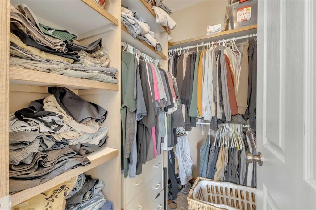 22 Jenner Crescent, Red Deer, AB - Indoor With Storage