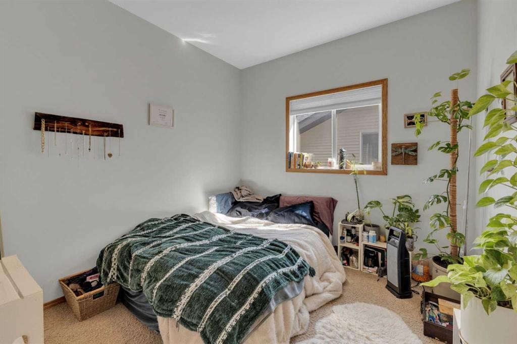 22 Jenner Crescent, Red Deer, AB - Indoor Photo Showing Bedroom