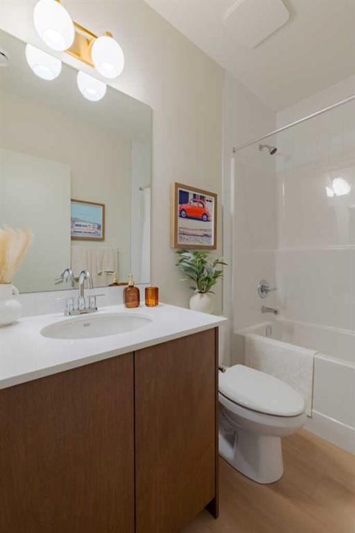 194 Drystone Way Nw, Calgary, AB - Indoor Photo Showing Bathroom