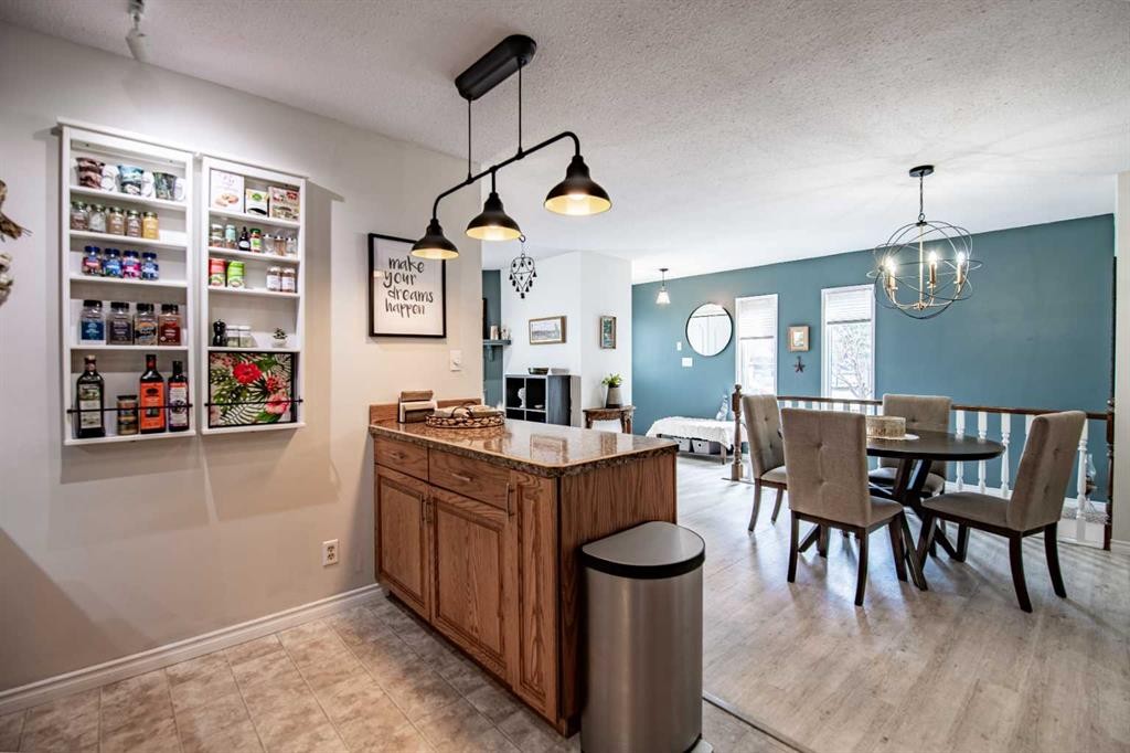 9 Rutherford Place, Red Deer, AB - Indoor Photo Showing Dining Room
