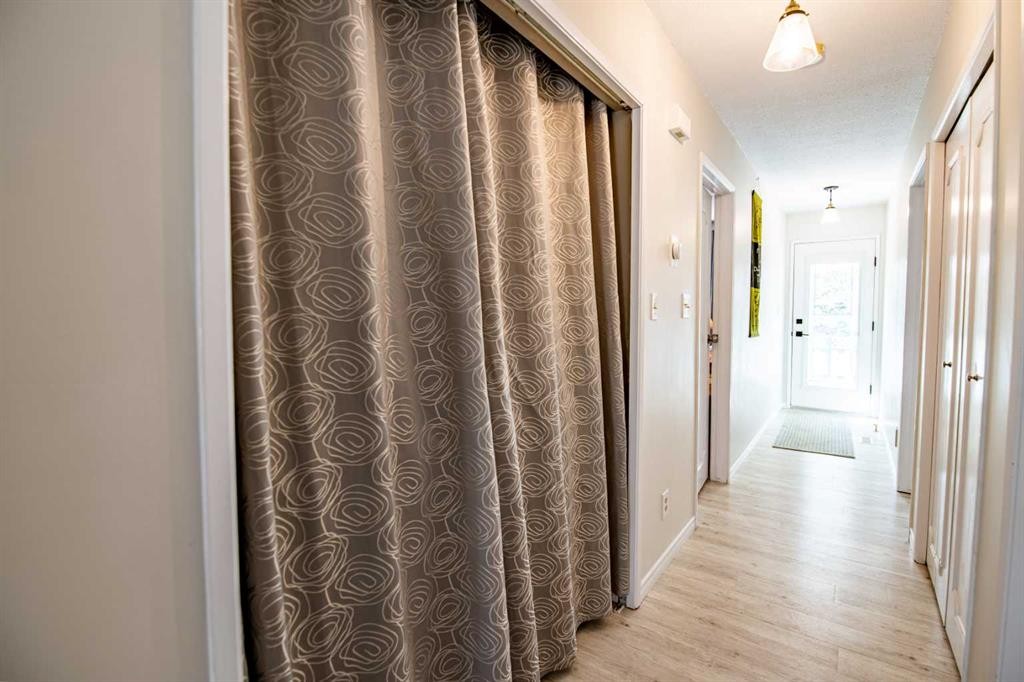 9 Rutherford Place, Red Deer, AB - Indoor Photo Showing Other Room