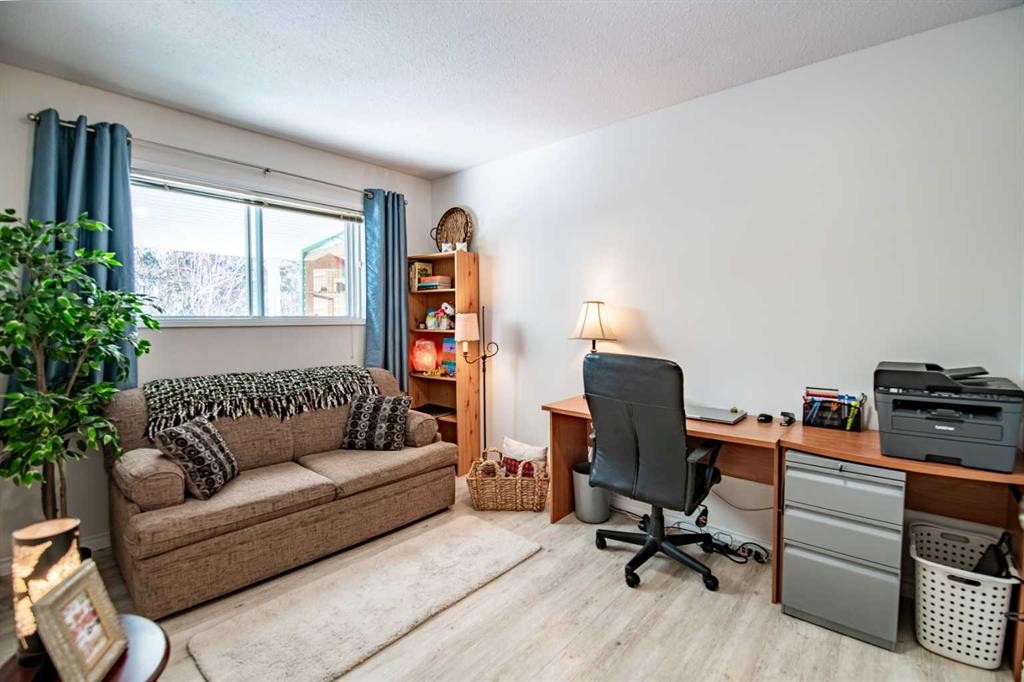 9 Rutherford Place, Red Deer, AB - Indoor