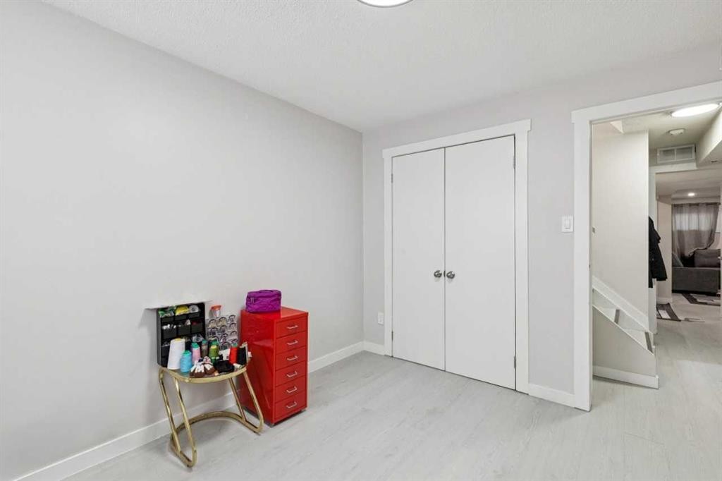 4210 Richmond Road Sw, Calgary, AB - Indoor Photo Showing Other Room