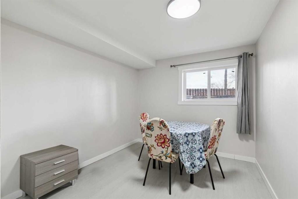 4210 Richmond Road Sw, Calgary, AB - Indoor Photo Showing Dining Room