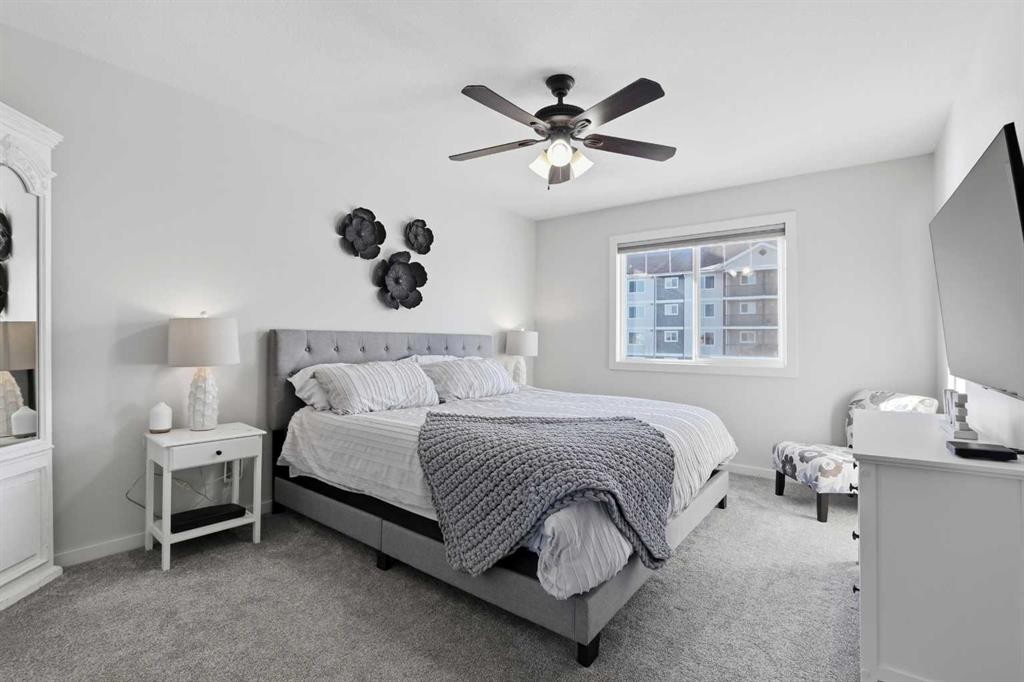 14 Van Slyke Way, Red Deer, AB - Indoor Photo Showing Bedroom