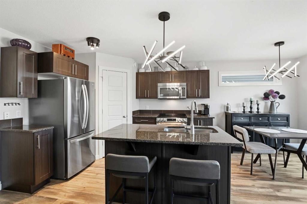 14 Van Slyke Way, Red Deer, AB - Indoor Photo Showing Kitchen With Double Sink