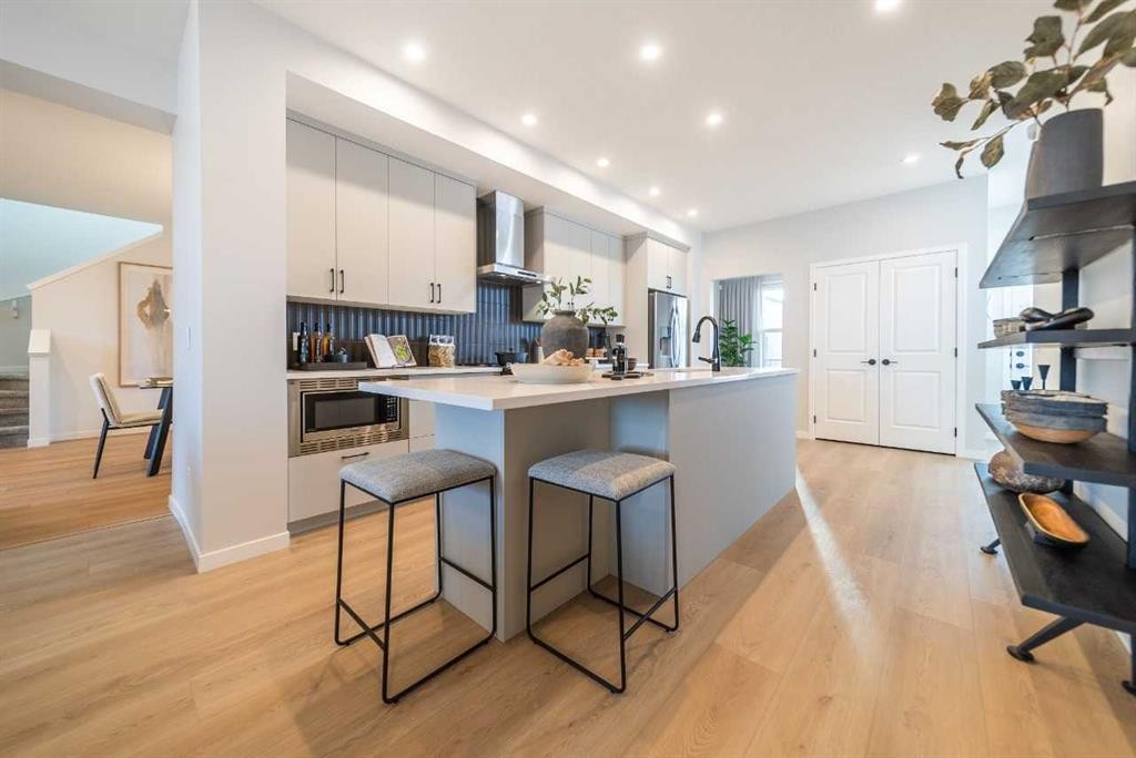 54 Creekview Avenue, Calgary, AB - Indoor Photo Showing Kitchen
