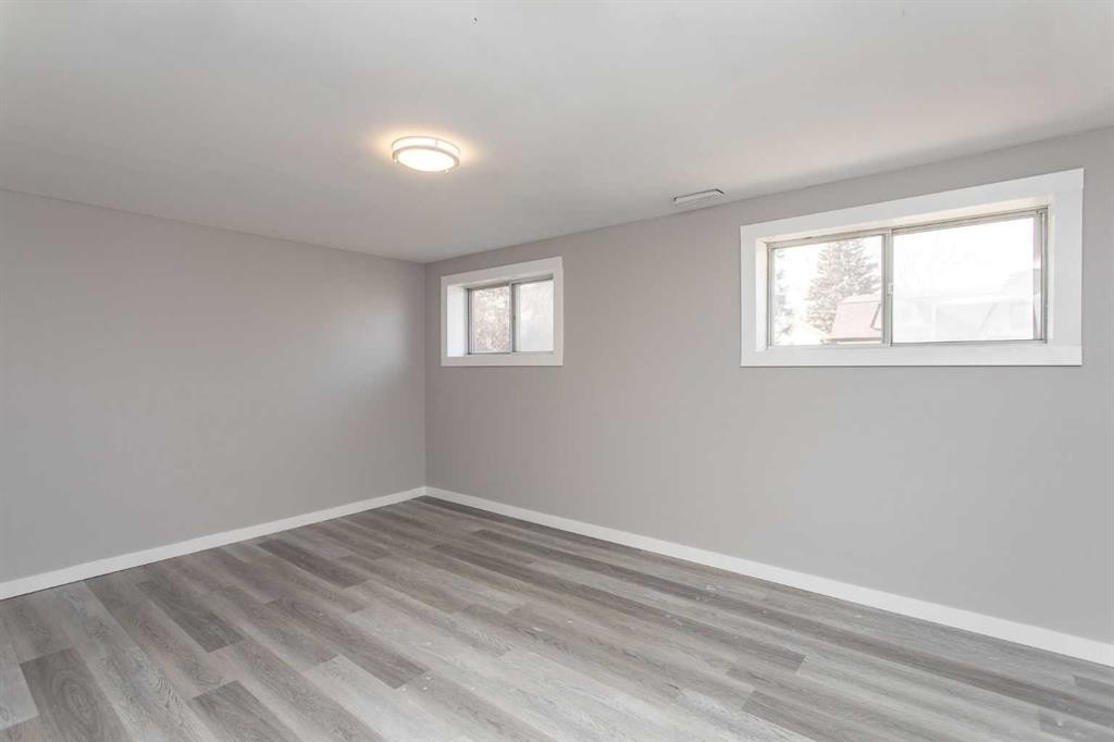 103 Westview Drive, Sylvan Lake, AB - Indoor Photo Showing Other Room