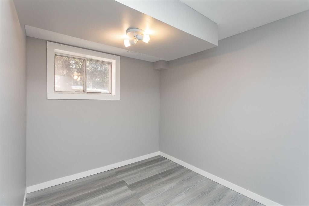 103 Westview Drive, Sylvan Lake, AB - Indoor Photo Showing Other Room