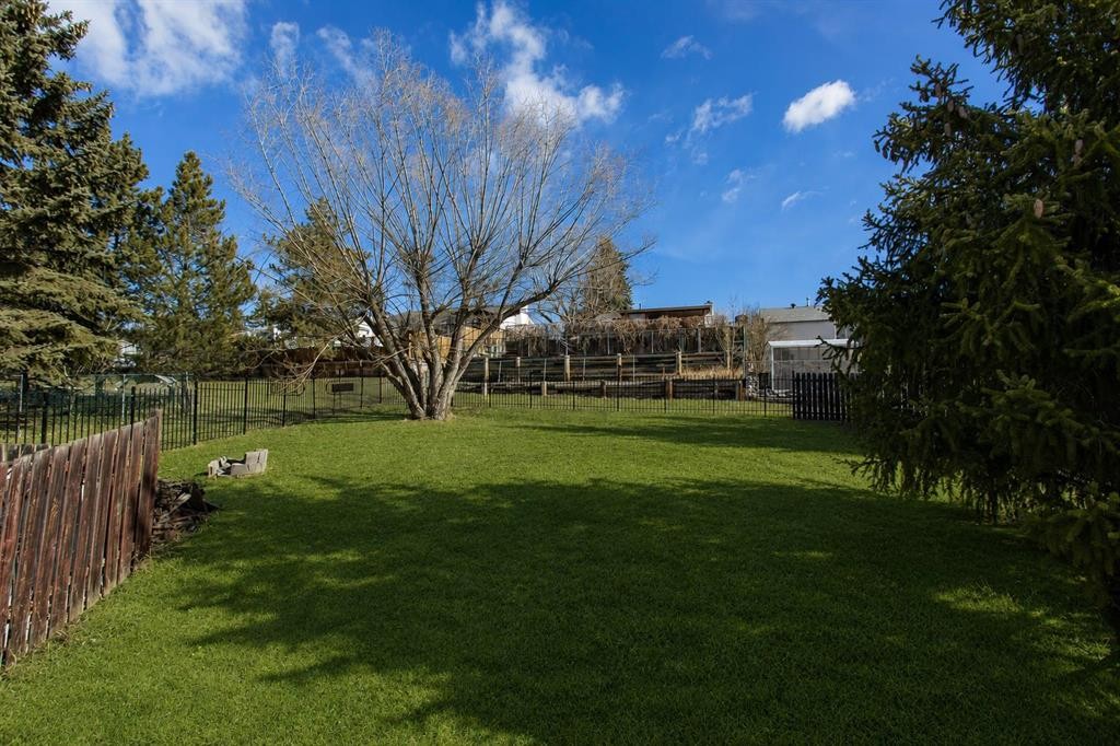 103 Westview Drive, Sylvan Lake, AB - Outdoor