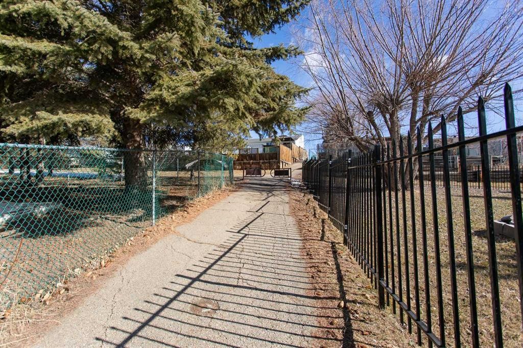 103 Westview Drive, Sylvan Lake, AB - Outdoor
