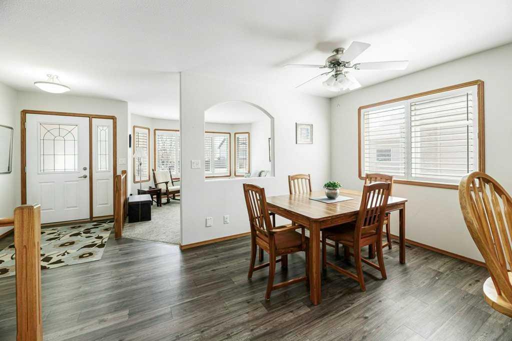 75 Langford Crescent, Red Deer, AB - Indoor Photo Showing Dining Room
