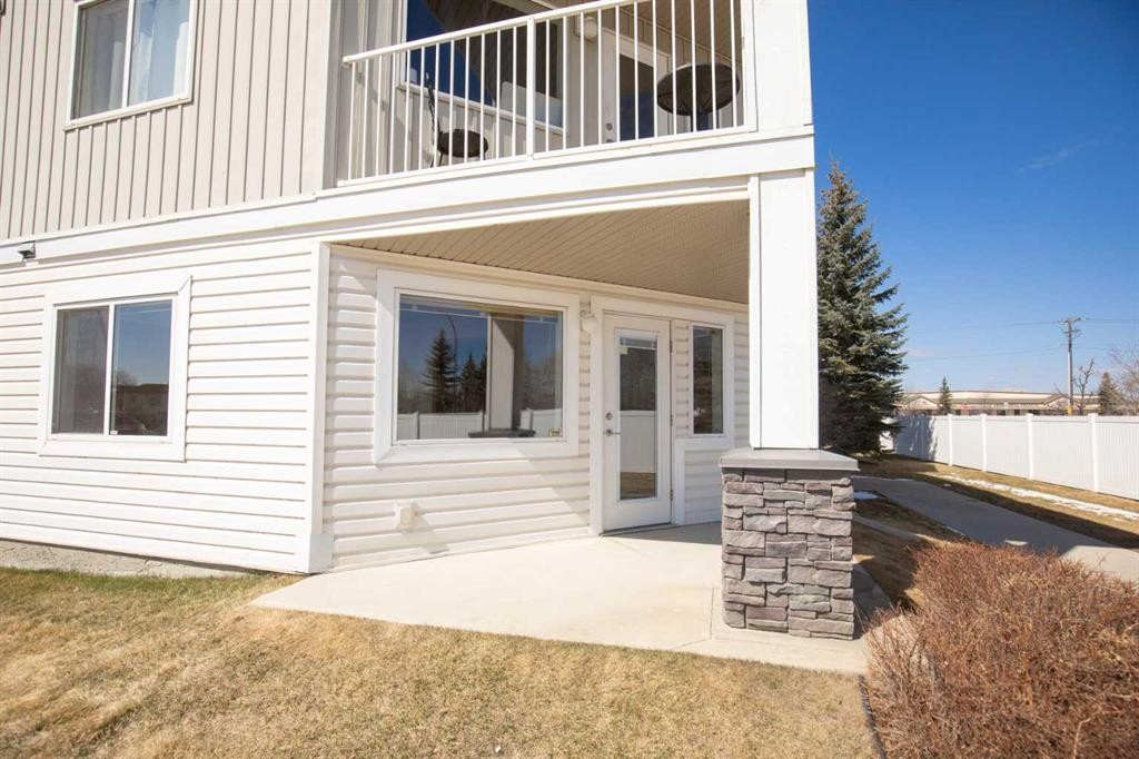 101-60 Jacobs Close, Red Deer, AB - Outdoor