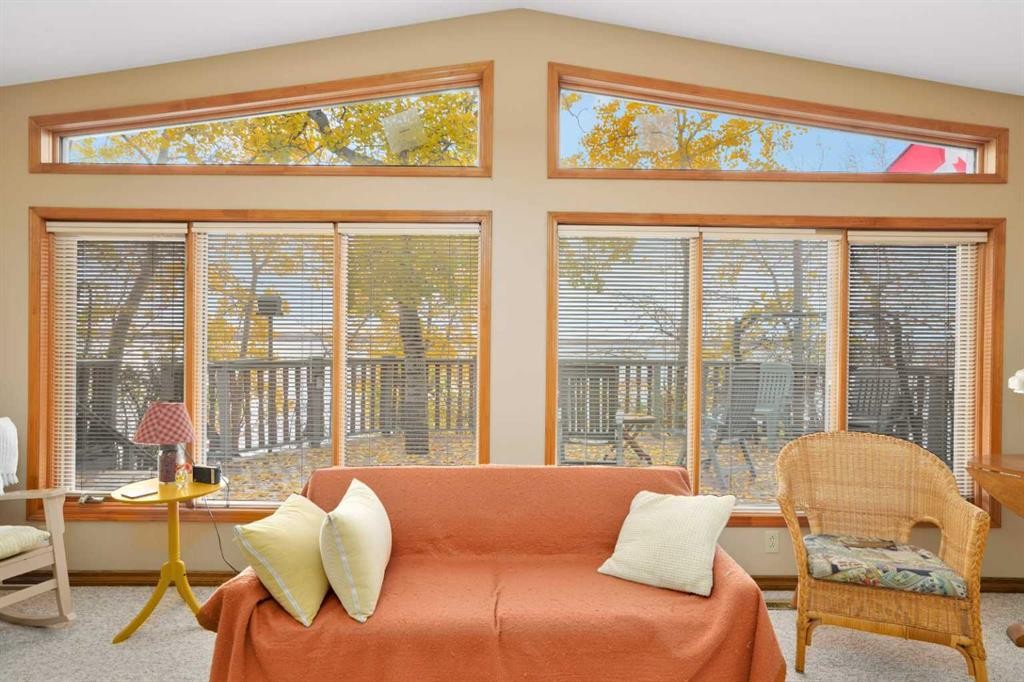 133 Birchcliff Road, Birchcliff, AB - Indoor