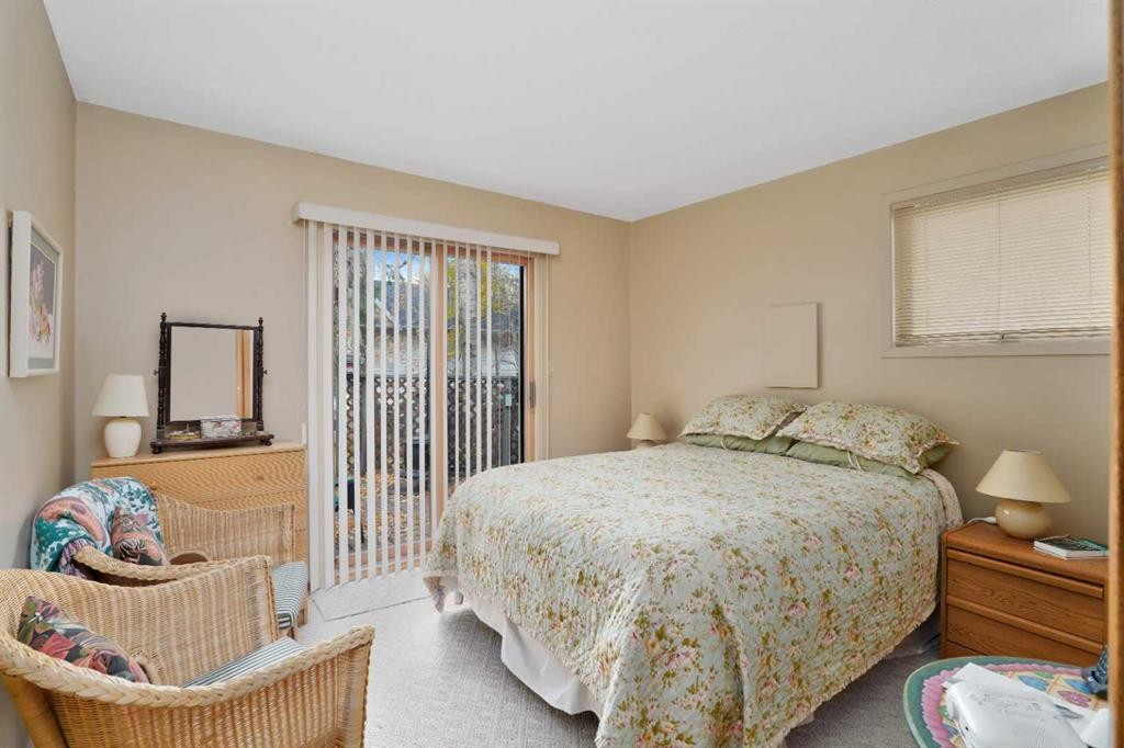 133 Birchcliff Road, Birchcliff, AB - Indoor Photo Showing Bedroom