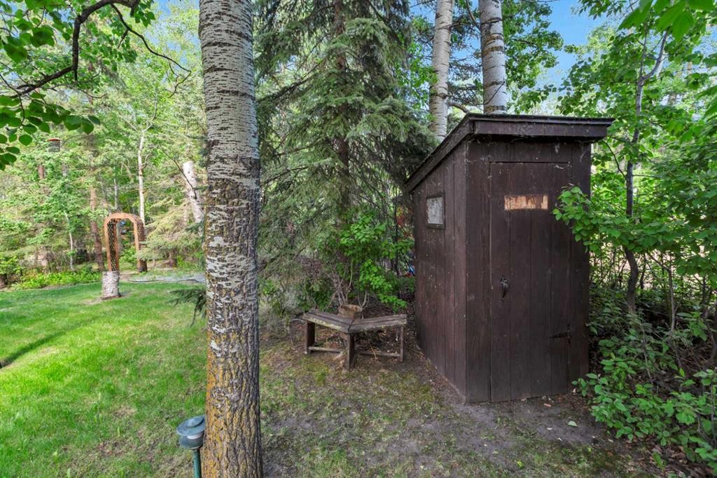 133 Birchcliff Road, Birchcliff, AB - Outdoor