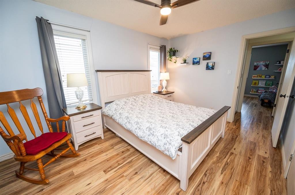 25 Gilbert Crescent, Red Deer, AB - Indoor Photo Showing Bedroom