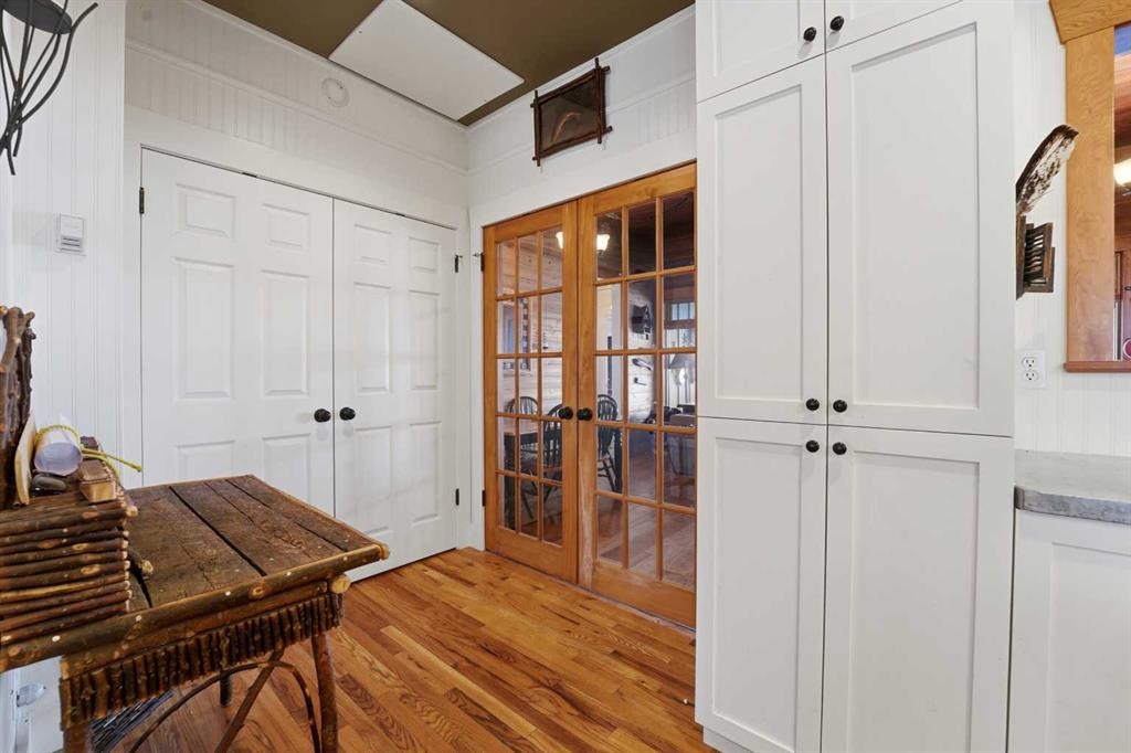 361 Birchcliff Road, Birchcliff, AB - Indoor Photo Showing Other Room