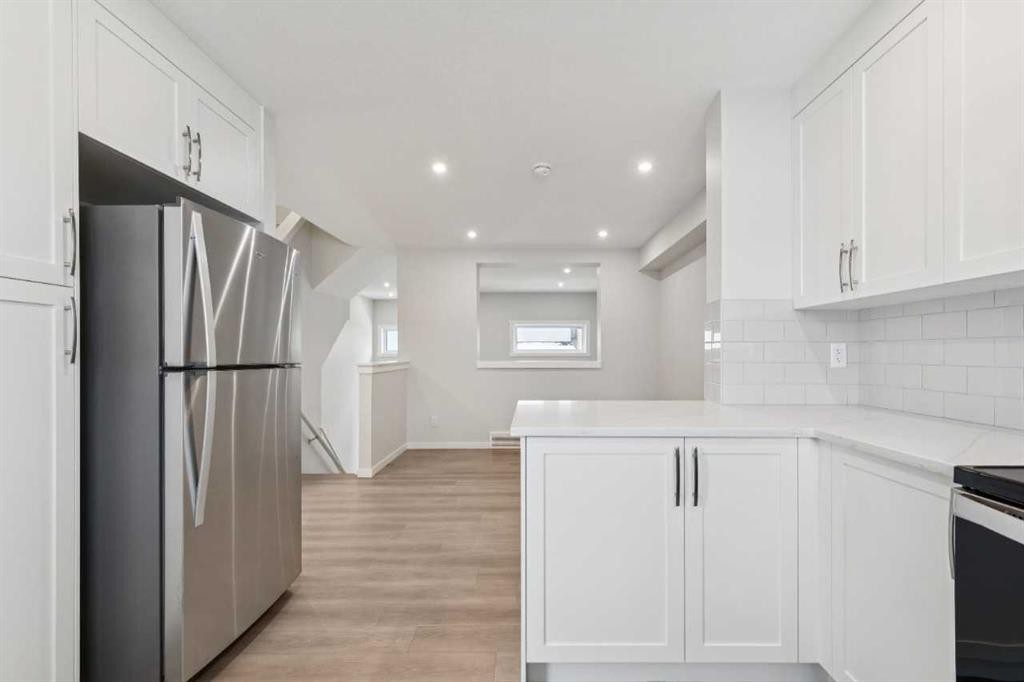 505-135 Mahogany Parade Se, Calgary, AB - Indoor Photo Showing Kitchen