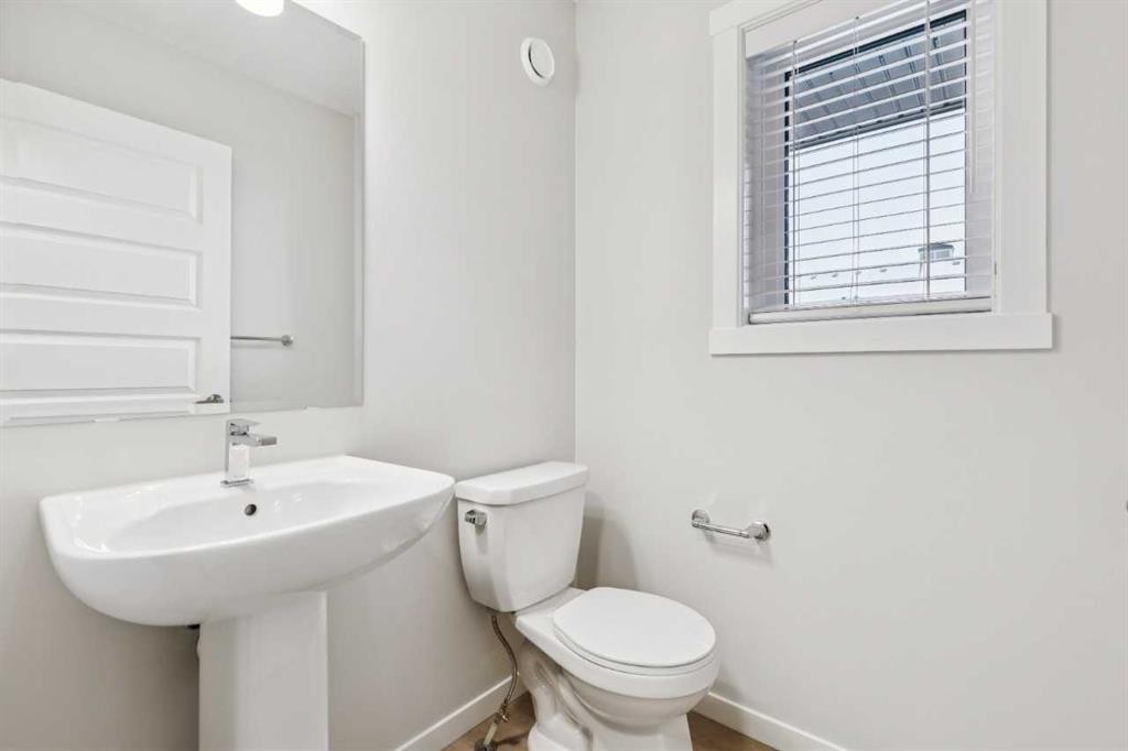 505-135 Mahogany Parade Se, Calgary, AB - Indoor Photo Showing Bathroom