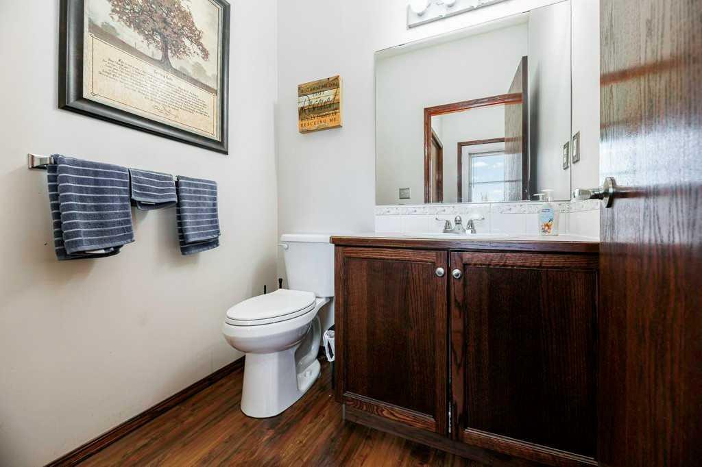 299 Cornett Drive, Red Deer, AB - Indoor Photo Showing Bathroom