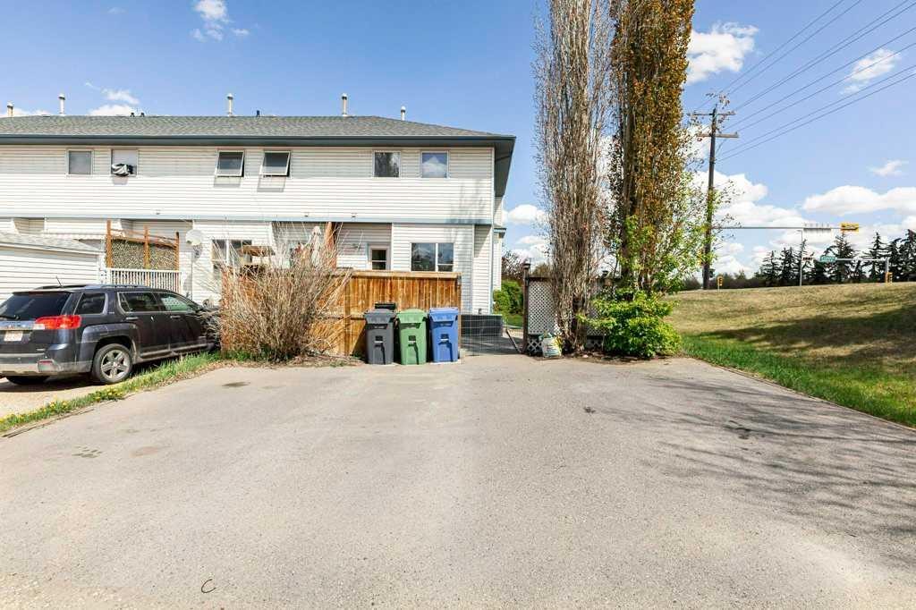 299 Cornett Drive, Red Deer, AB - Outdoor