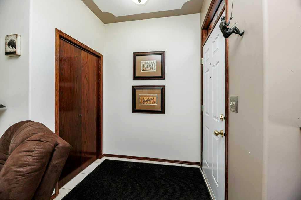 299 Cornett Drive, Red Deer, AB - Indoor Photo Showing Other Room