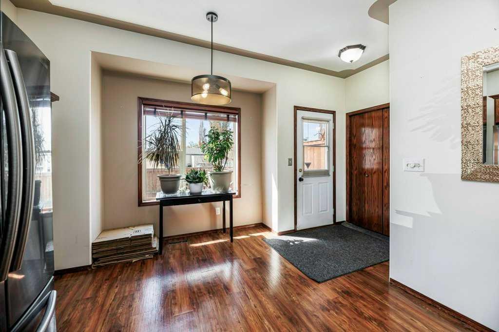 299 Cornett Drive, Red Deer, AB - Indoor Photo Showing Other Room