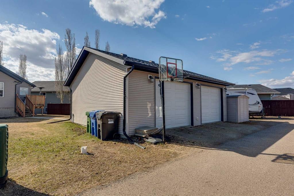 43 Inkster Close, Red Deer, AB - Outdoor