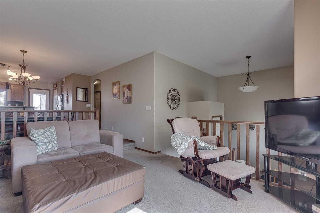 43 Inkster Close, Red Deer, AB - Indoor Photo Showing Living Room