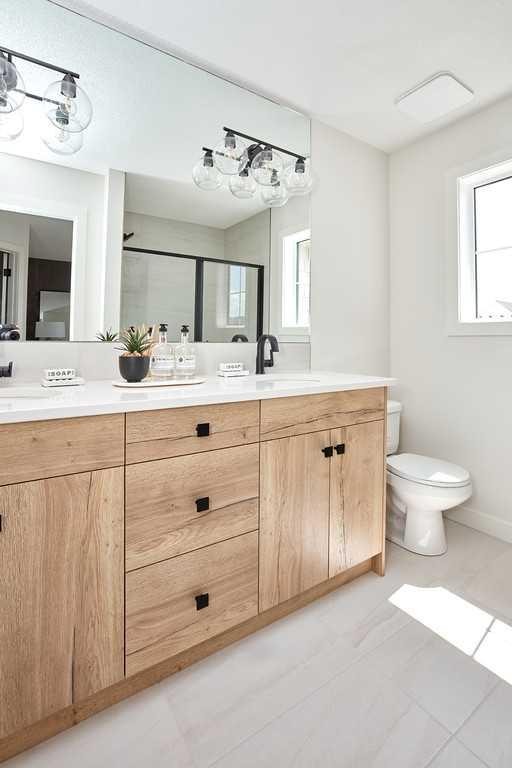 76 Emberside Grove, Cochrane, AB - Indoor Photo Showing Bathroom