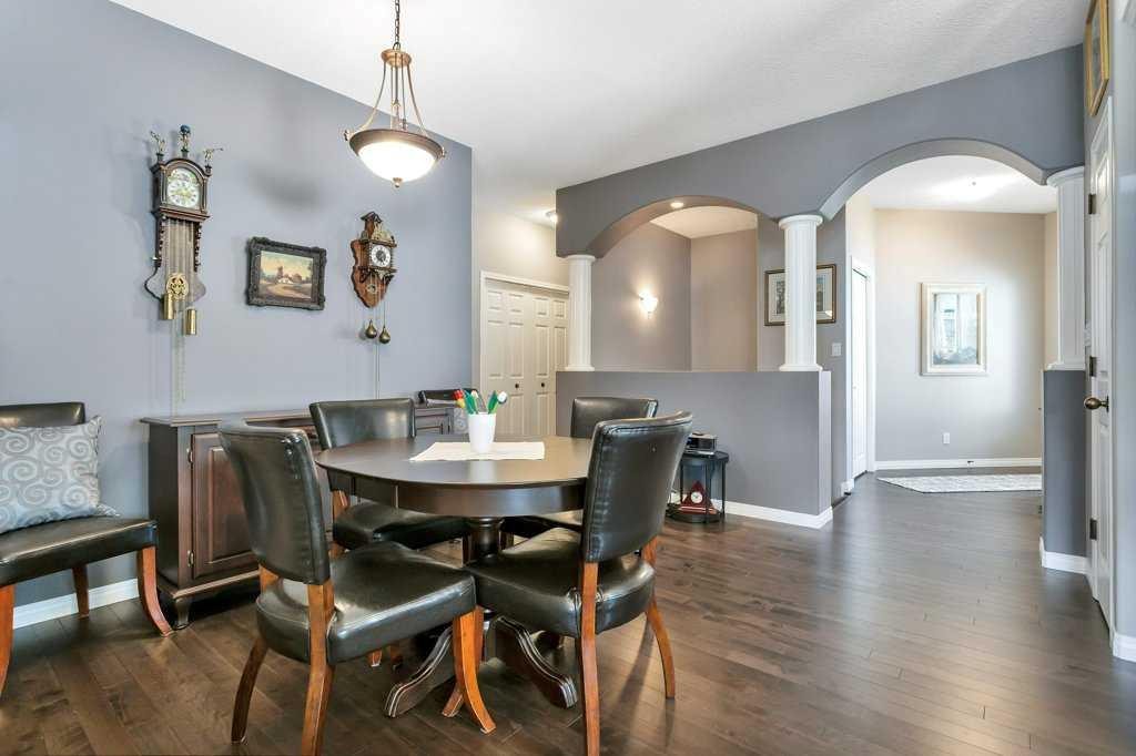 10-32 Dowler Street, Red Deer, AB - Indoor Photo Showing Dining Room