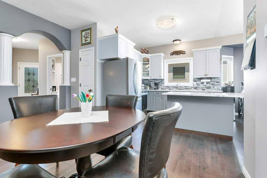 10-32 Dowler Street, Red Deer, AB - Indoor Photo Showing Dining Room