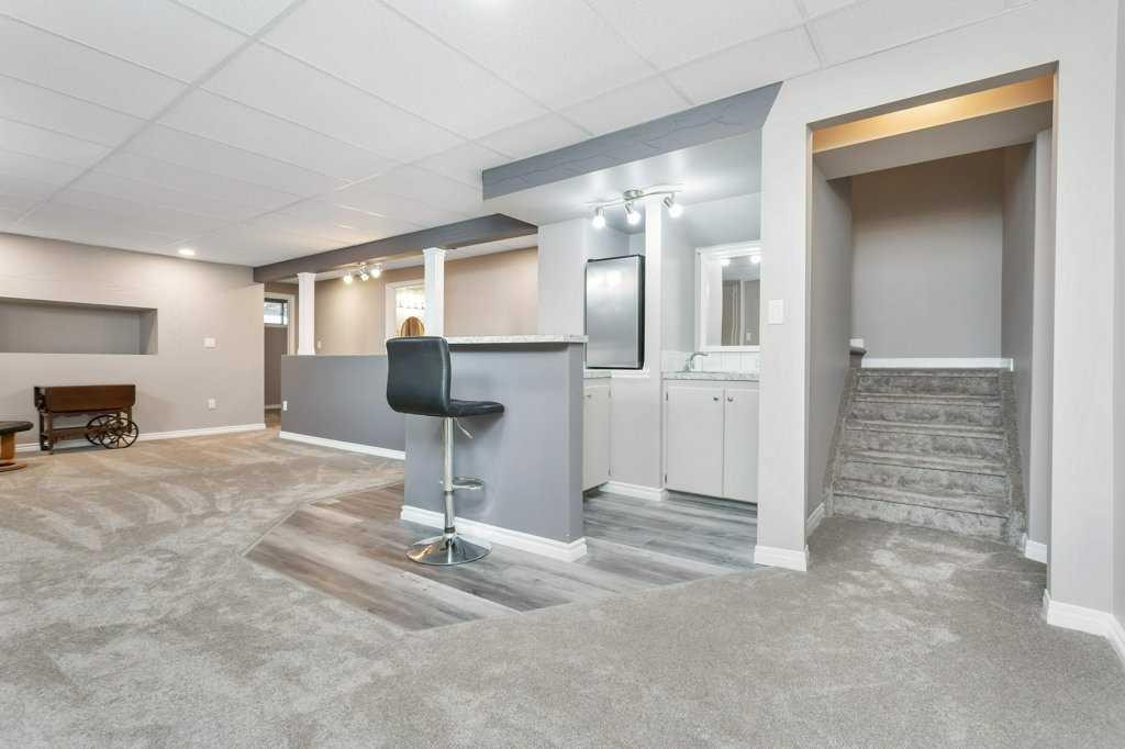 10-32 Dowler Street, Red Deer, AB - Indoor