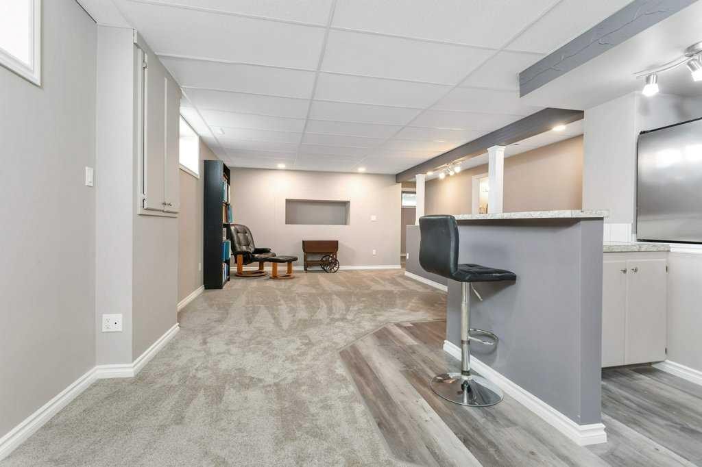 10-32 Dowler Street, Red Deer, AB - Indoor