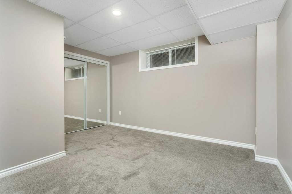 10-32 Dowler Street, Red Deer, AB - Indoor Photo Showing Other Room