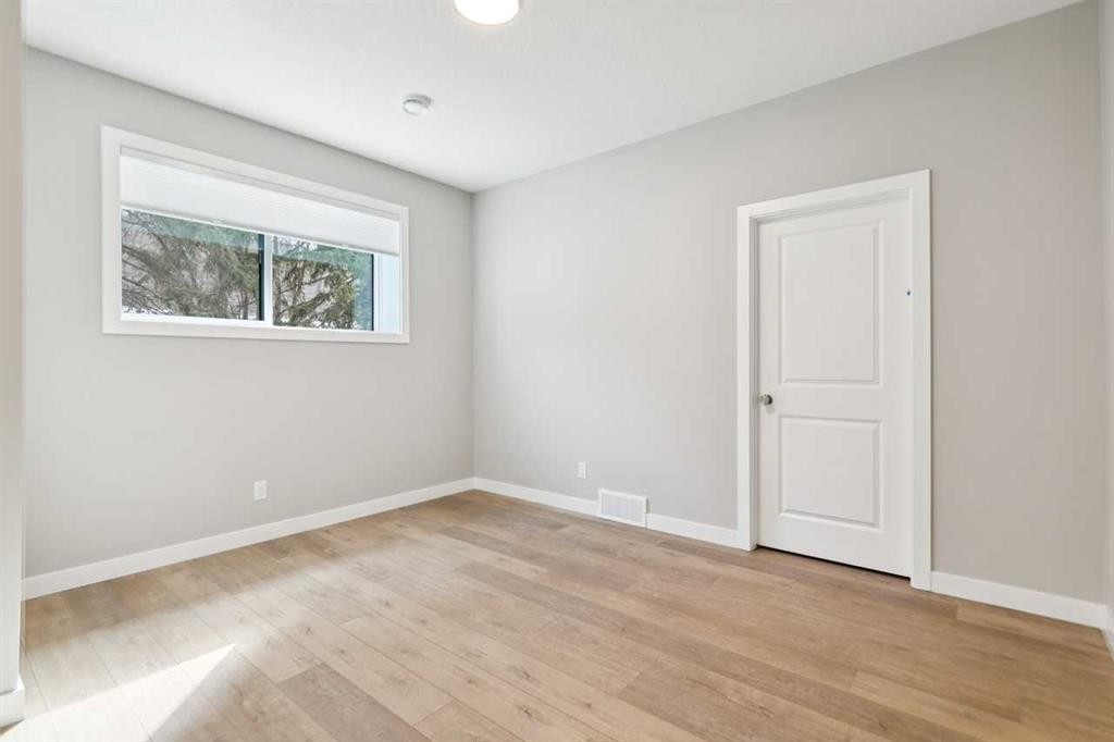 413 Shawnee Terrace Sw, Calgary, AB - Indoor Photo Showing Other Room