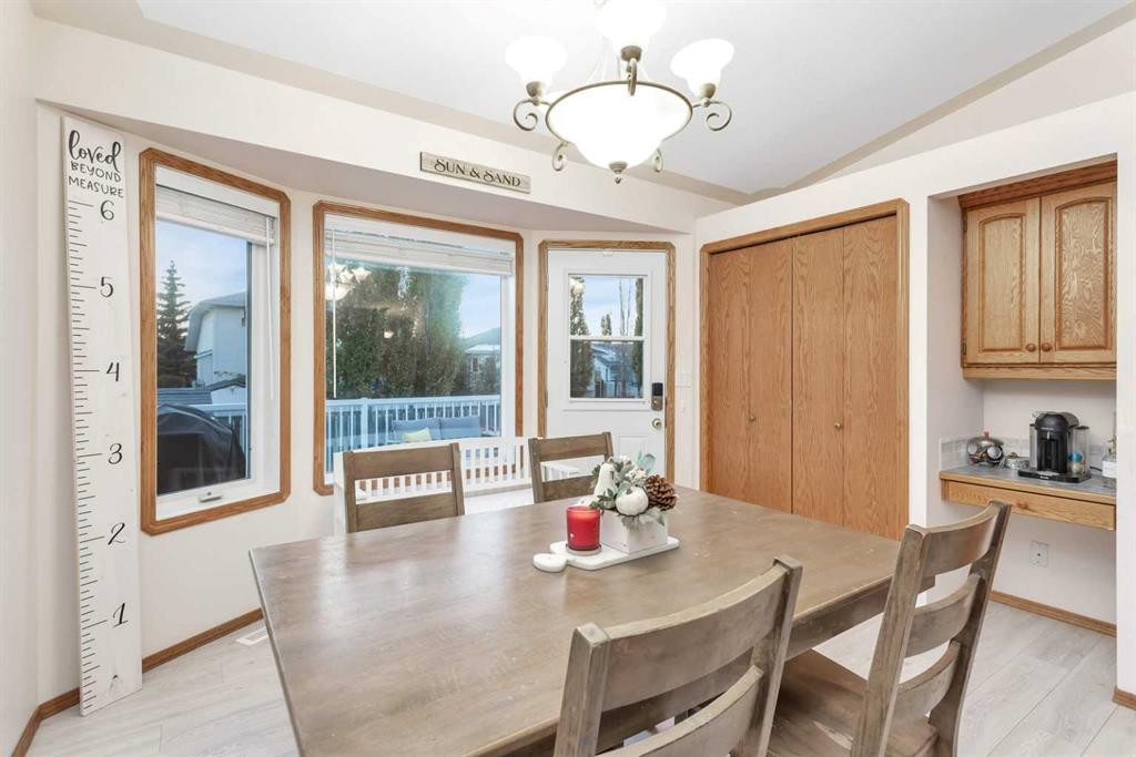 34 Lund Close, Red Deer, AB - Indoor Photo Showing Dining Room