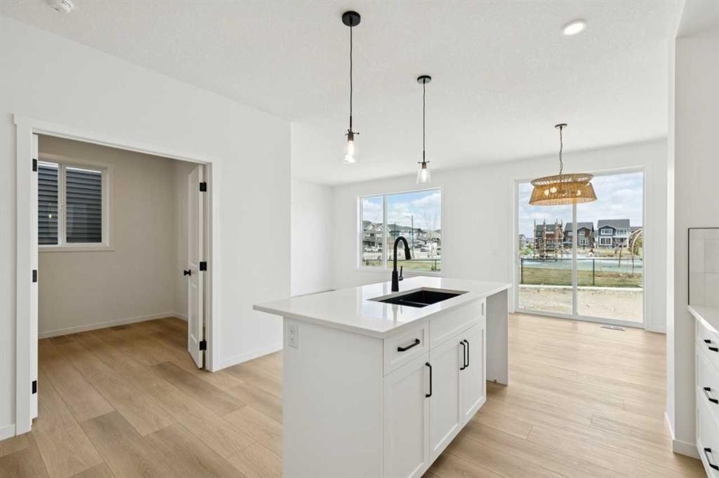 17 Southborough Common, Cochrane, AB - Indoor Photo Showing Kitchen