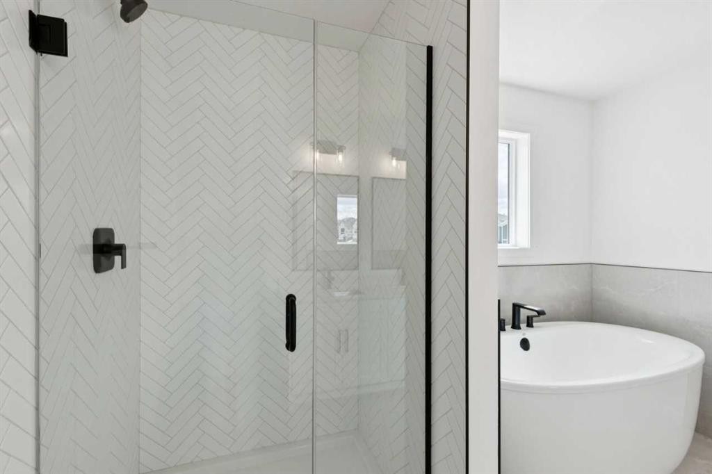 17 Southborough Common, Cochrane, AB - Indoor Photo Showing Bathroom