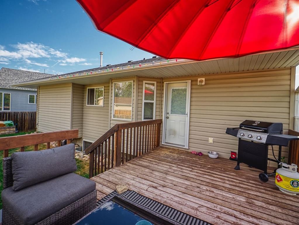 210 Bradford Crescent South, Three Hills, AB - Outdoor With Deck Patio Veranda With Exterior