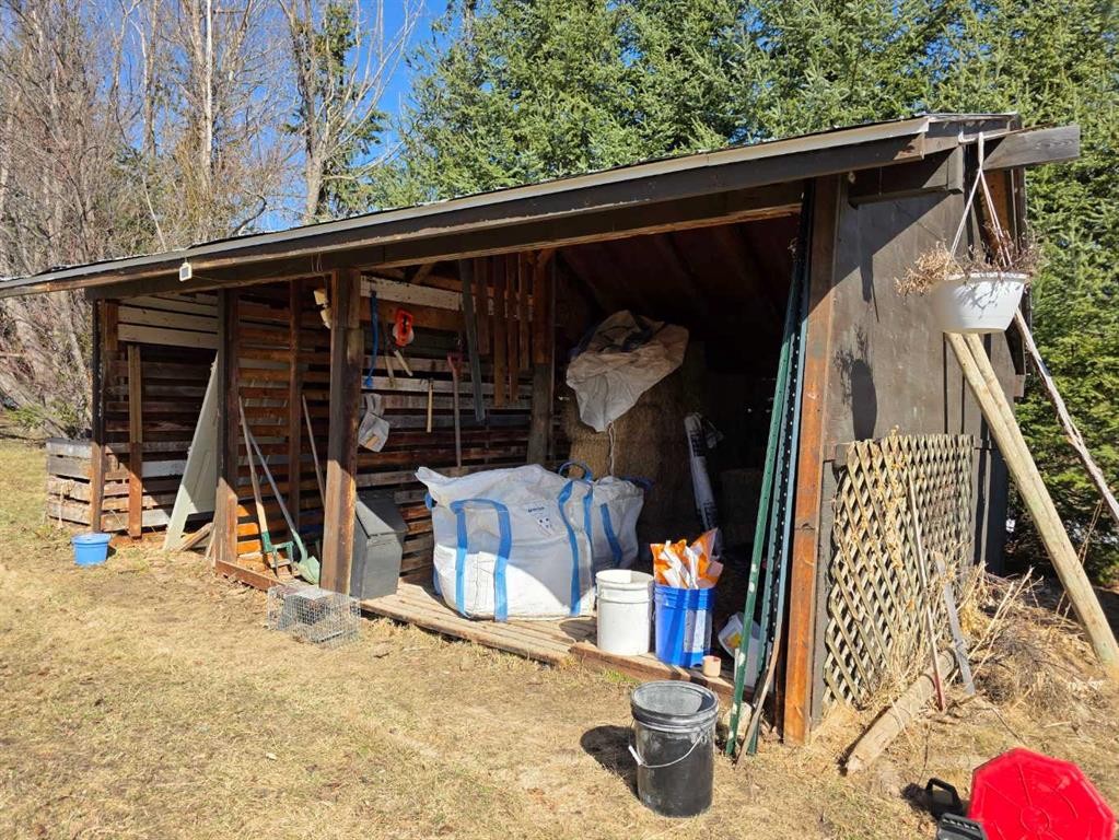 462075 Range Road 33, Winfield, AB - Outdoor
