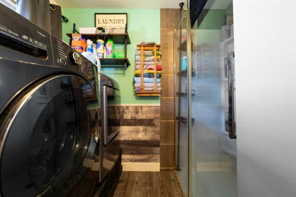 117 James Street, Bittern Lake, AB - Indoor Photo Showing Laundry Room